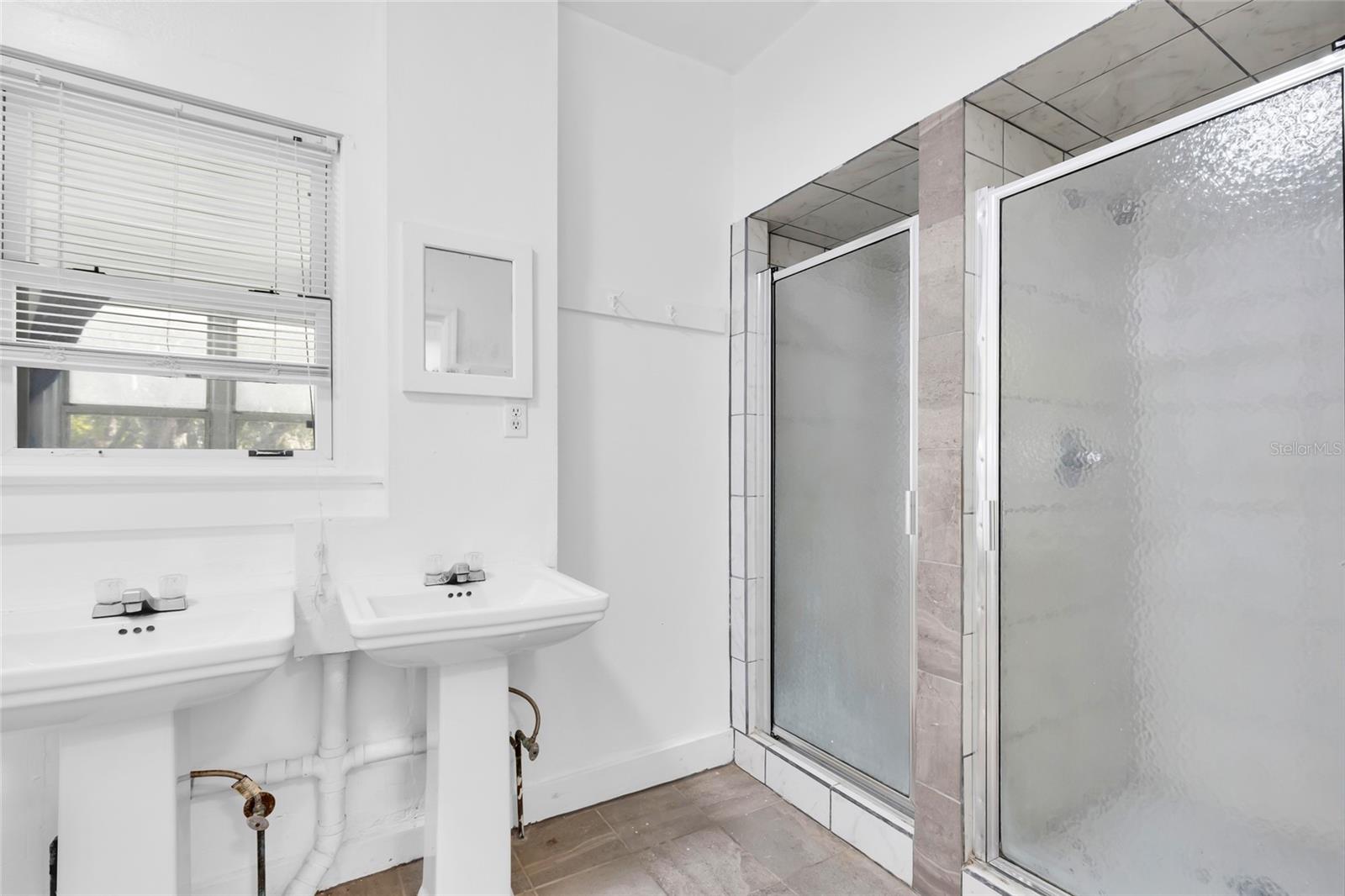 Image 30 of 72 For 1920 8th Road