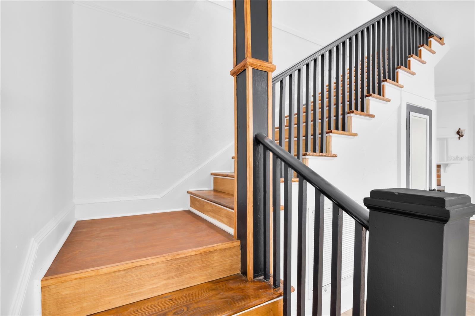 Image 32 of 72 For 1920 8th Road