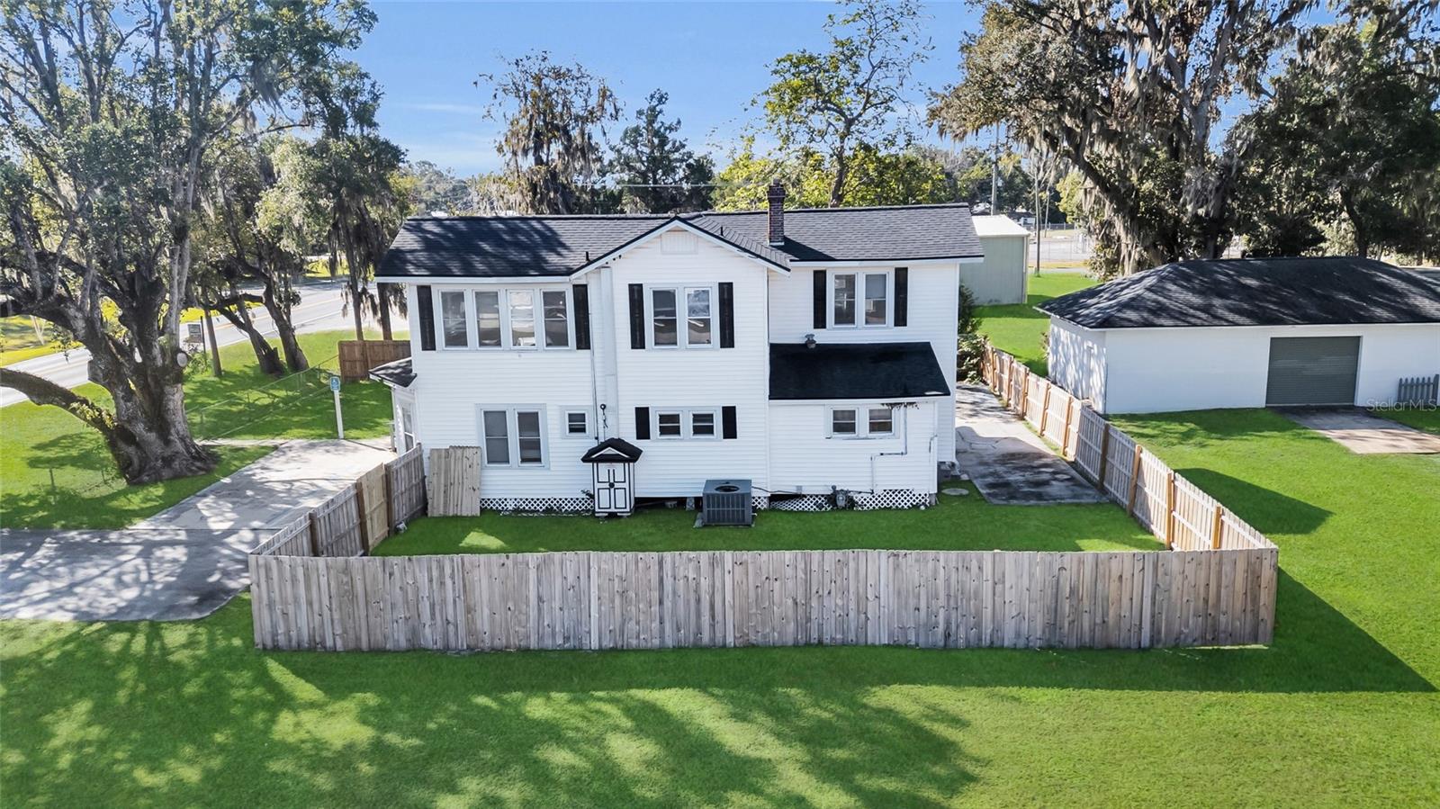 Image 35 of 72 For 1920 8th Road