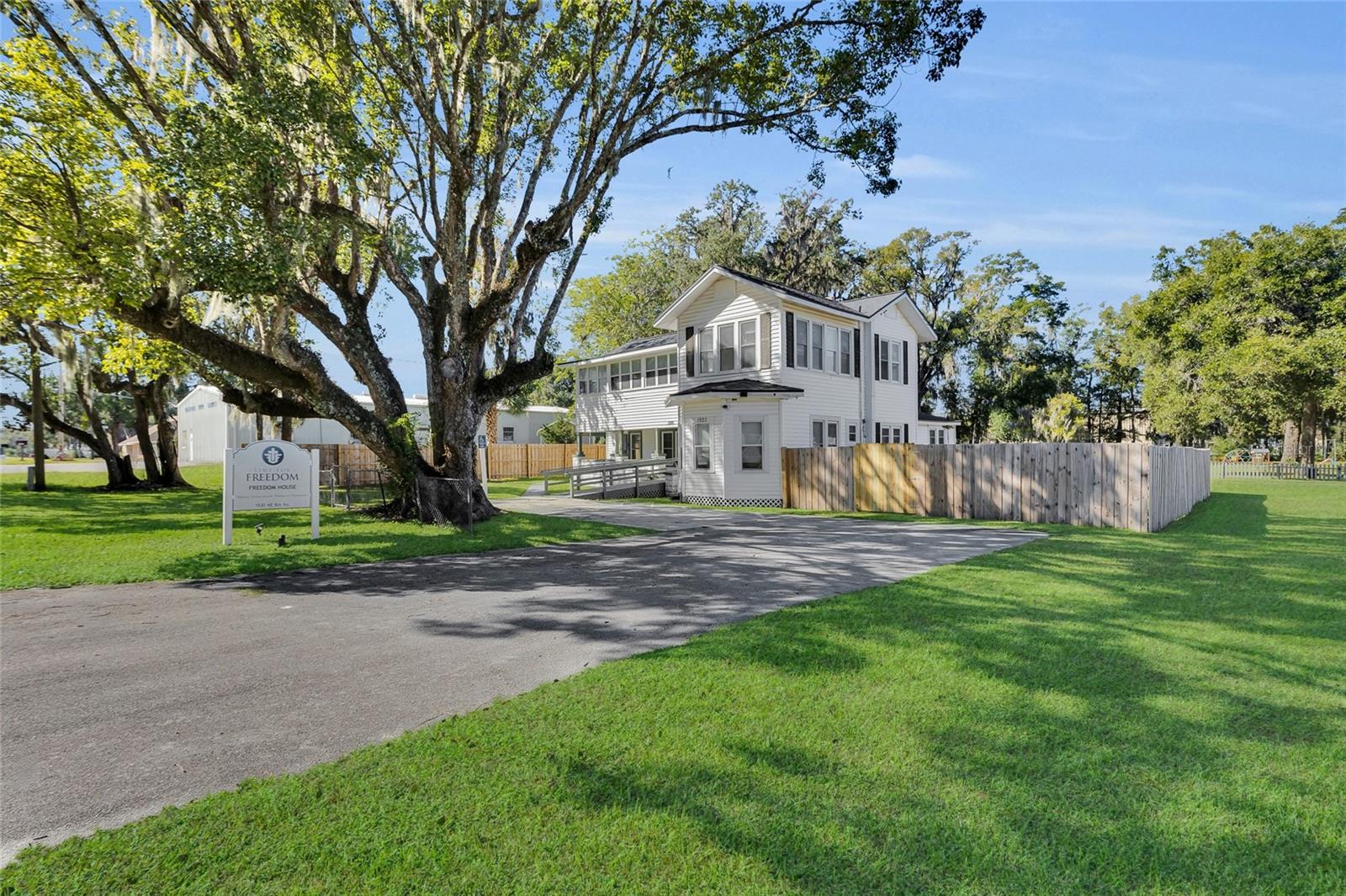 Image 51 of 72 For 1920 8th Road