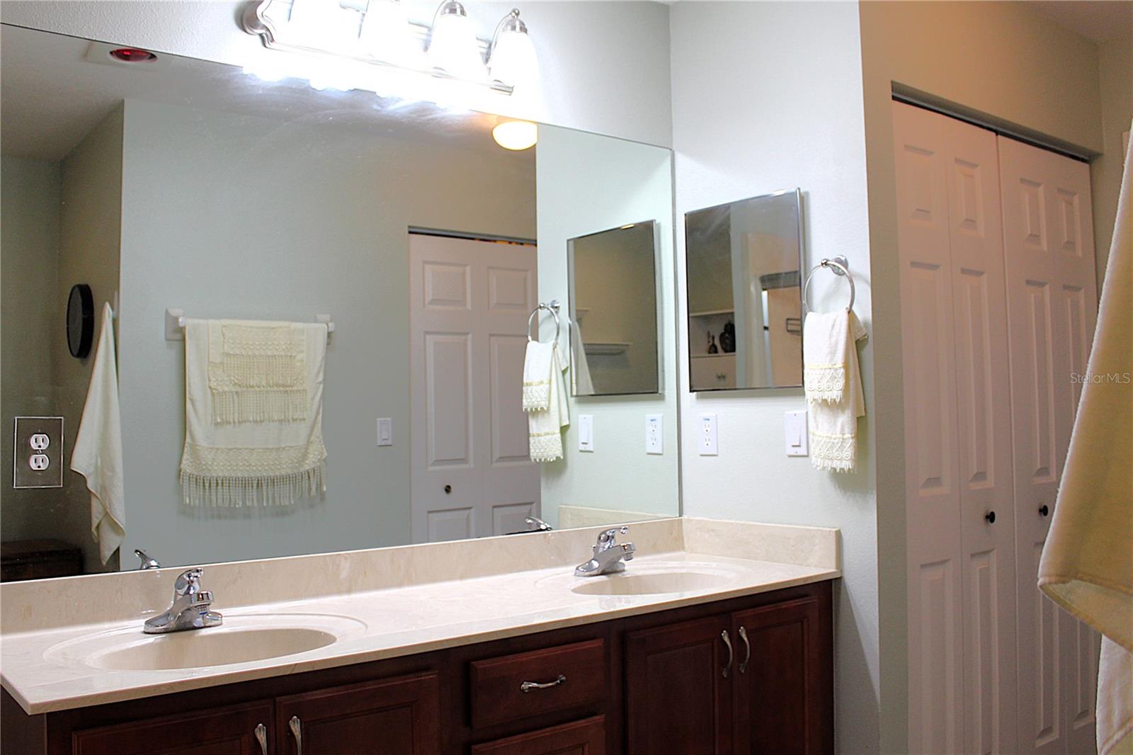 Image 27 of 38 For 9490 94th Court