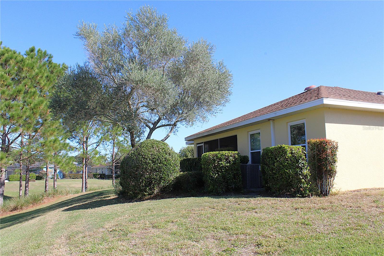 Image 8 of 38 For 9490 94th Court