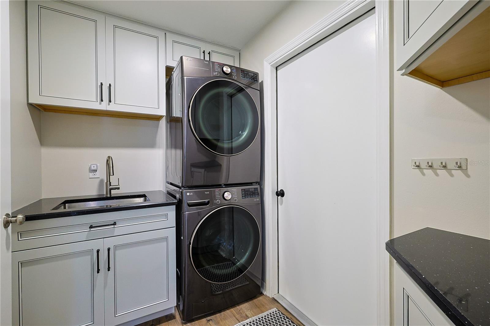 Image 23 of 58 For 2840 Eagle Terrace