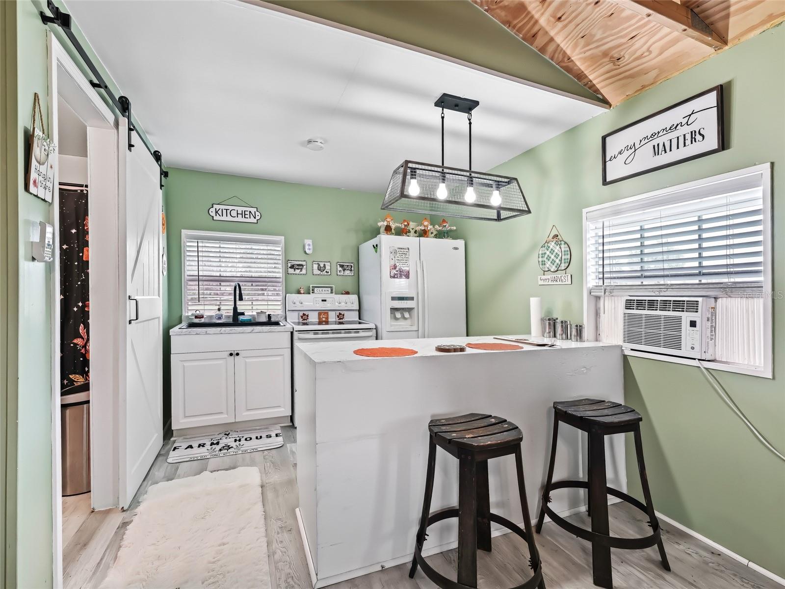 Image 37 of 45 For 6994 320 Highway