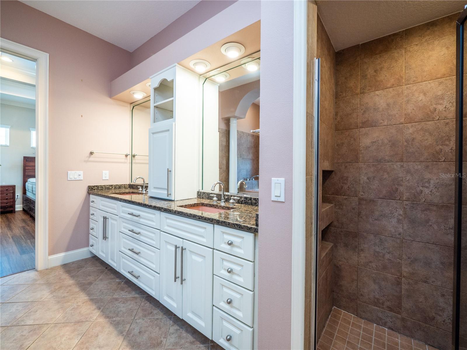 Image 24 of 43 For 1719 27th Place