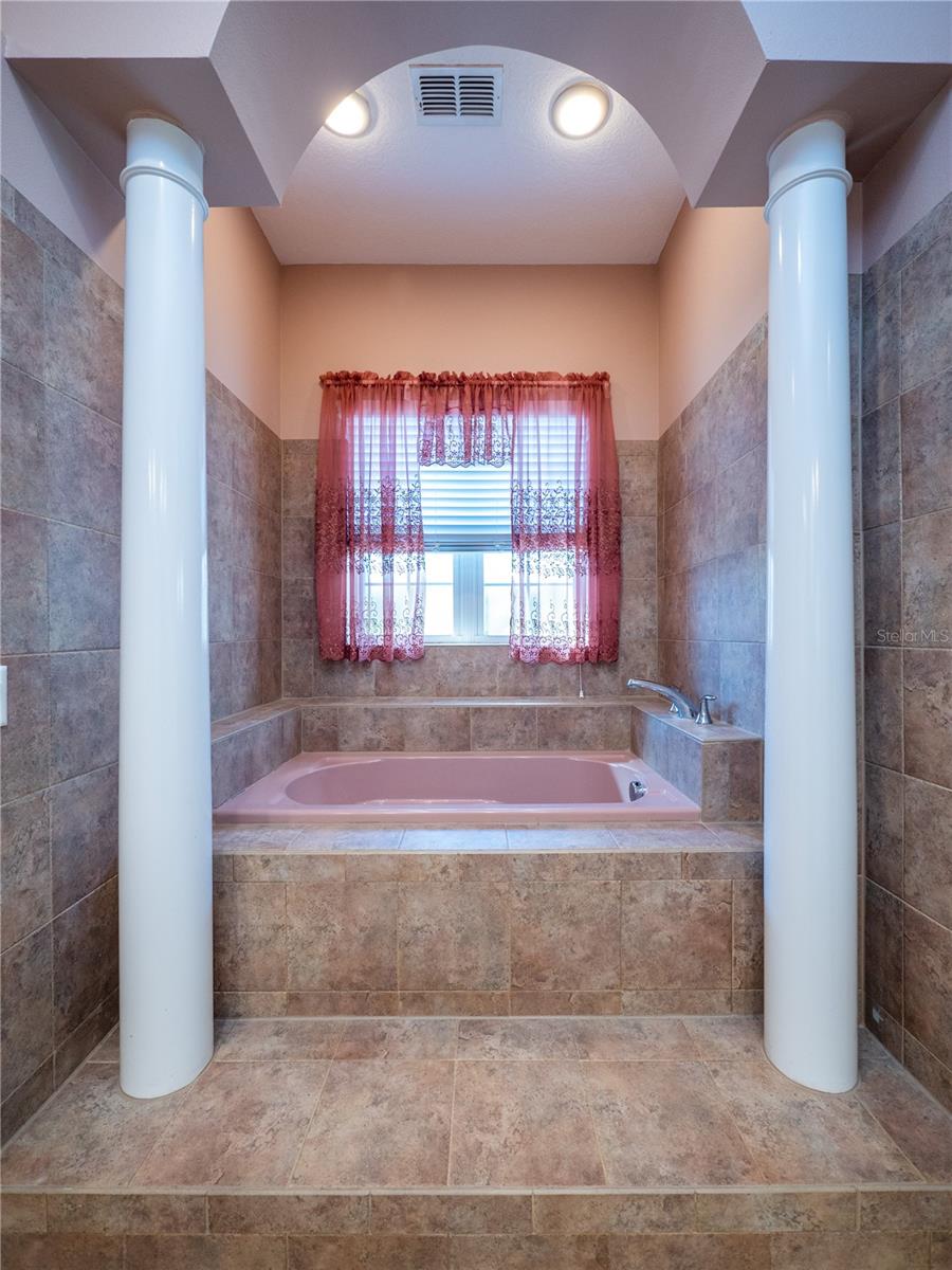 Image 28 of 43 For 1719 27th Place