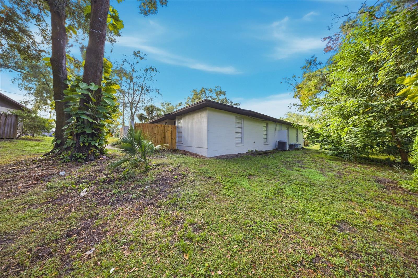 Image 5 of 18 For 5305 28th Lane All Units