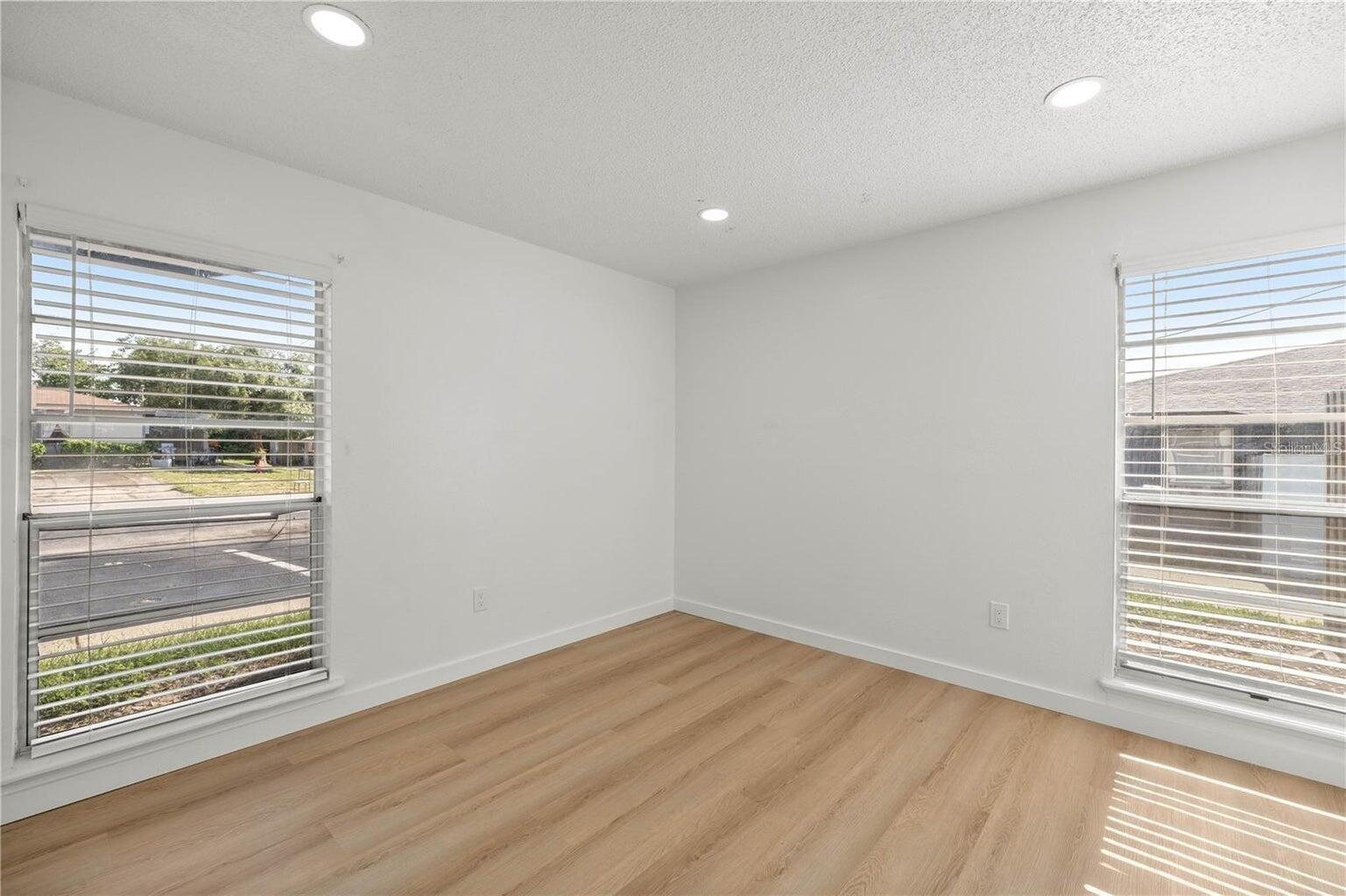 Image 13 of 21 For 5425 30th Place