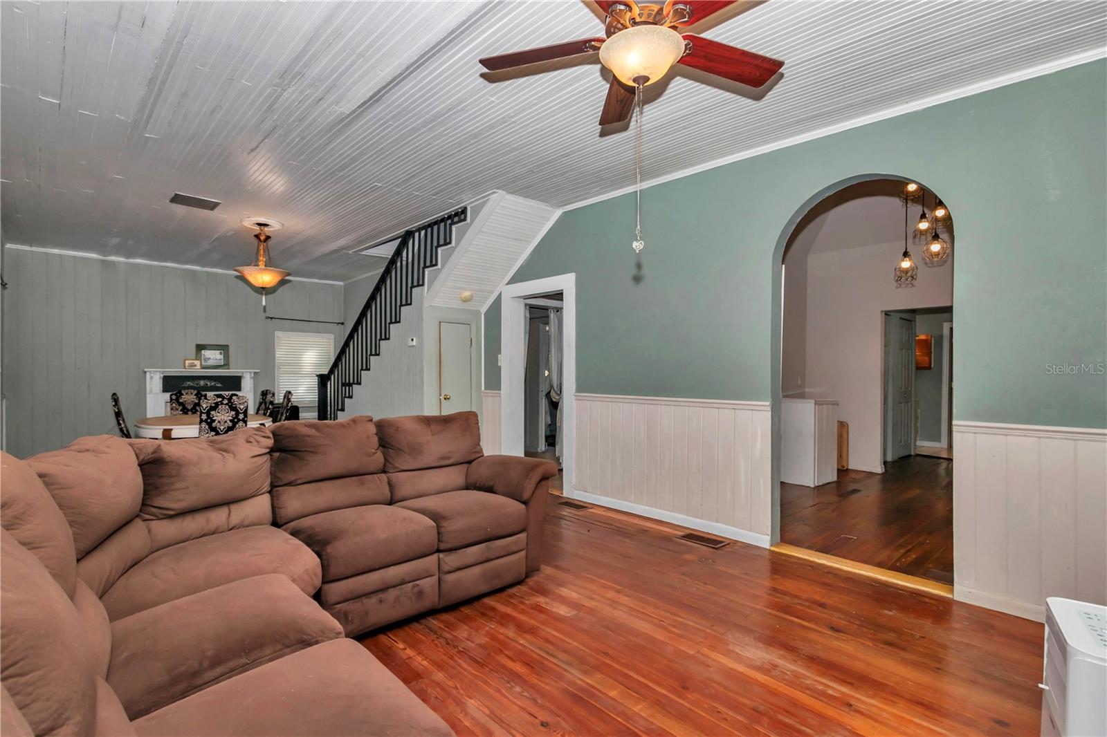 Image 12 of 65 For 20840 Chestnut Street