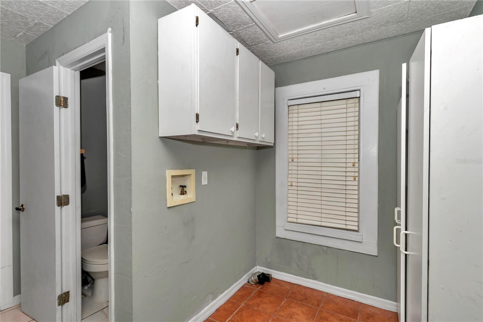 Image 16 of 65 For 20840 Chestnut Street