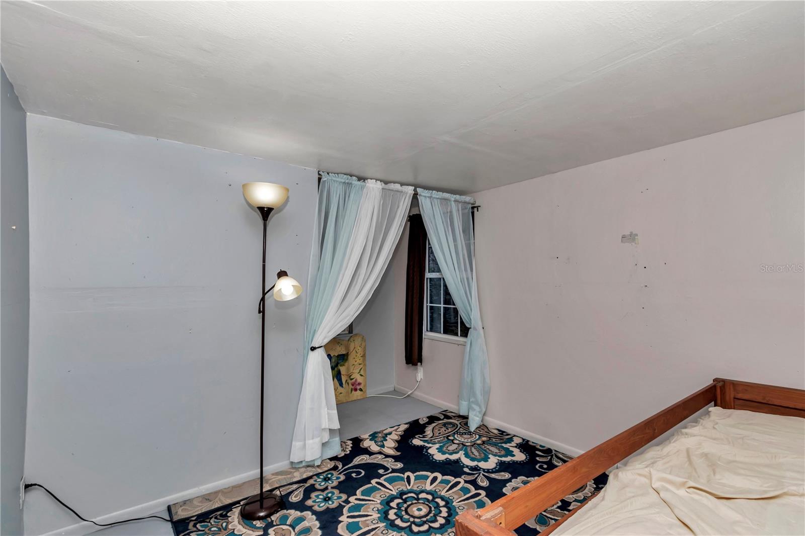 Image 23 of 65 For 20840 Chestnut Street