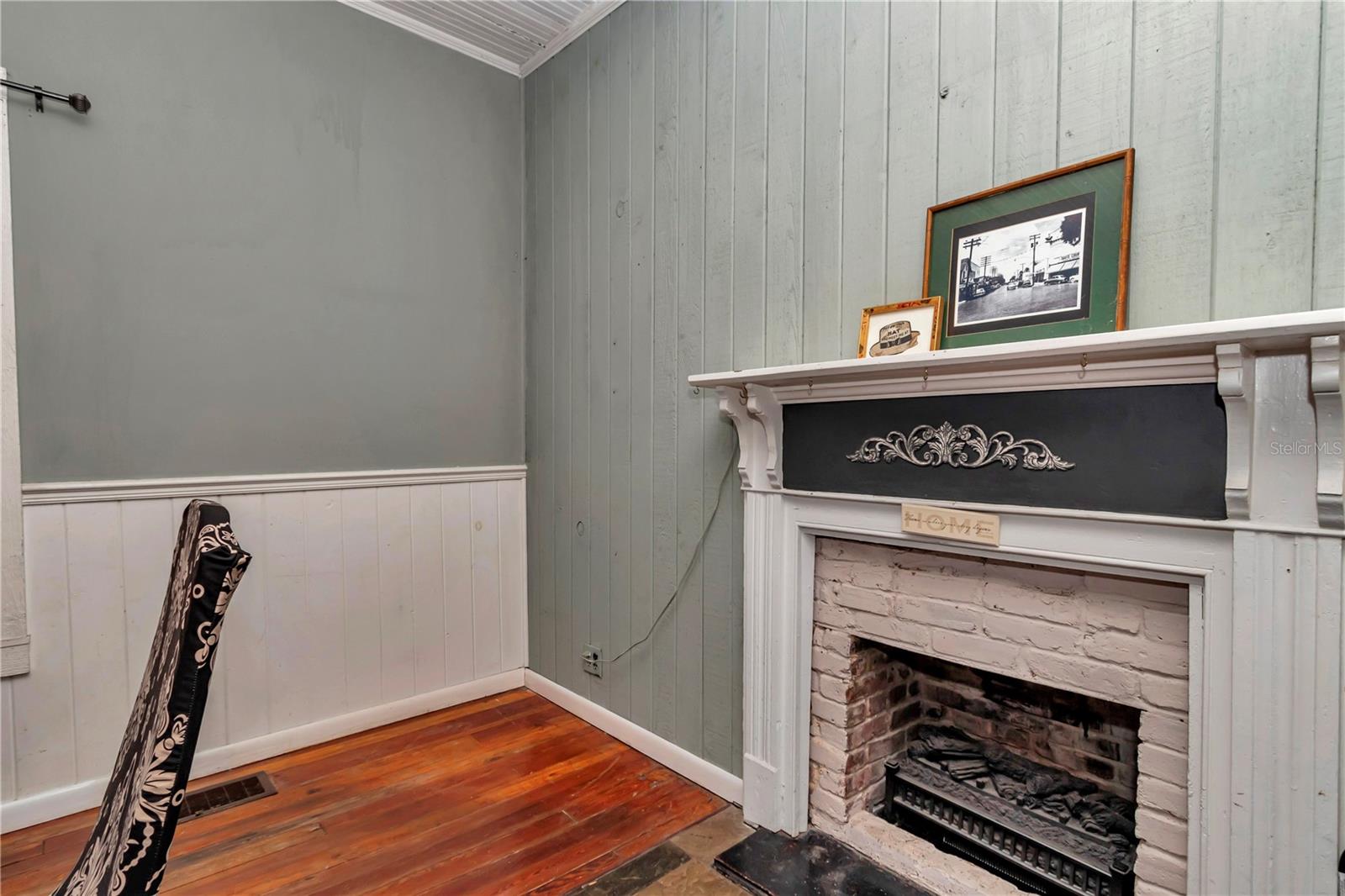 Image 26 of 65 For 20840 Chestnut Street