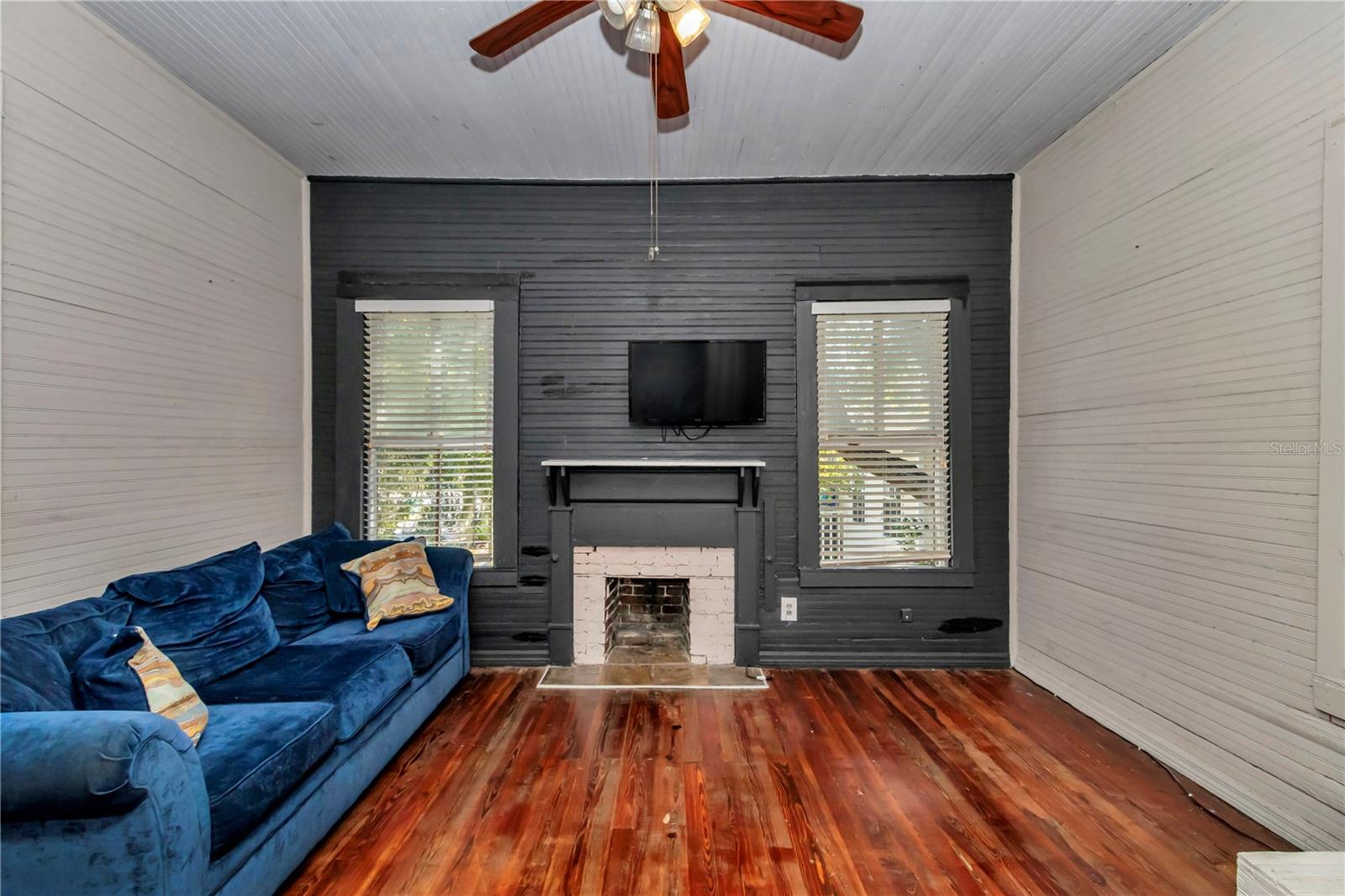 Image 28 of 65 For 20840 Chestnut Street