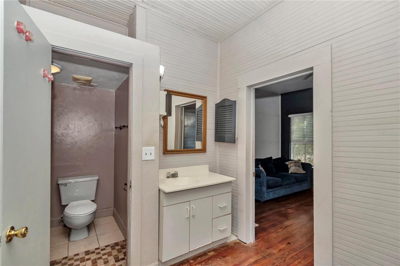 Image 30 of 65 For 20840 Chestnut Street