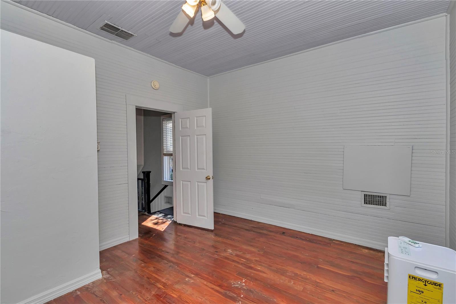 Image 34 of 65 For 20840 Chestnut Street