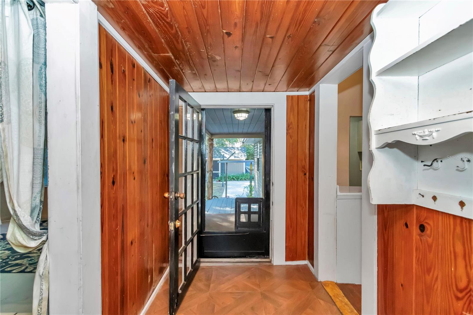 Image 36 of 65 For 20840 Chestnut Street