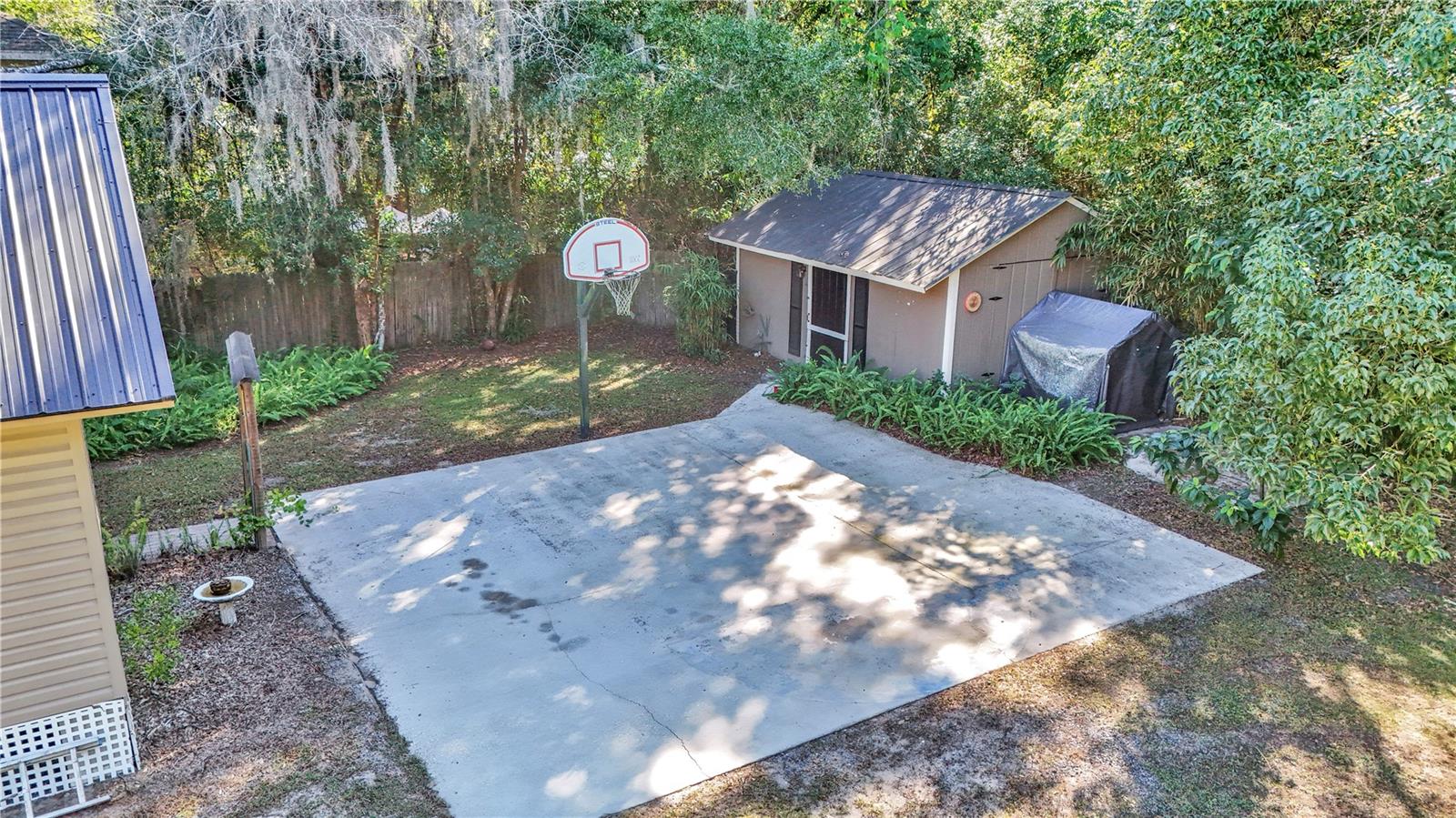 Image 39 of 65 For 20840 Chestnut Street