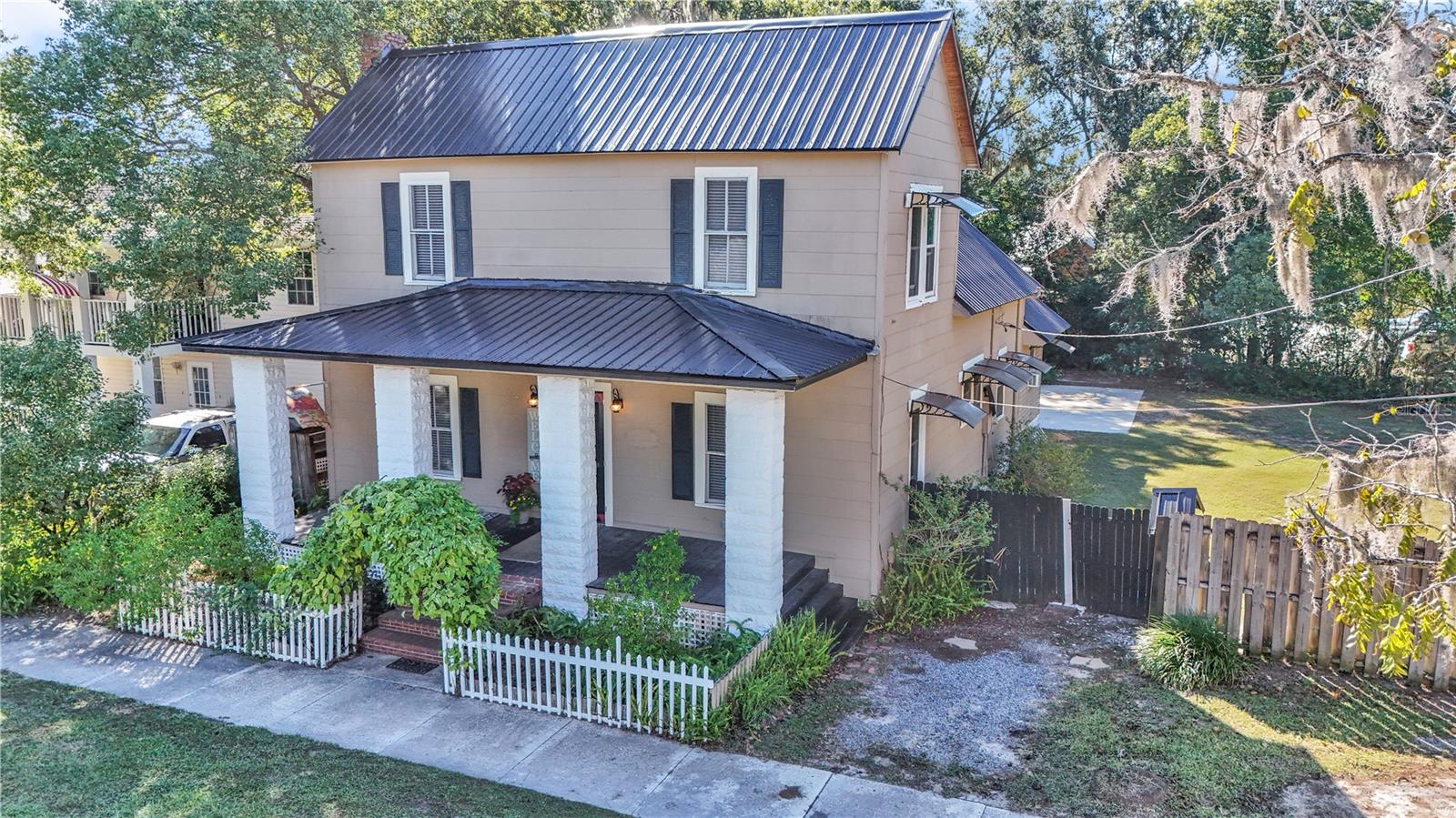 Image 63 of 65 For 20840 Chestnut Street