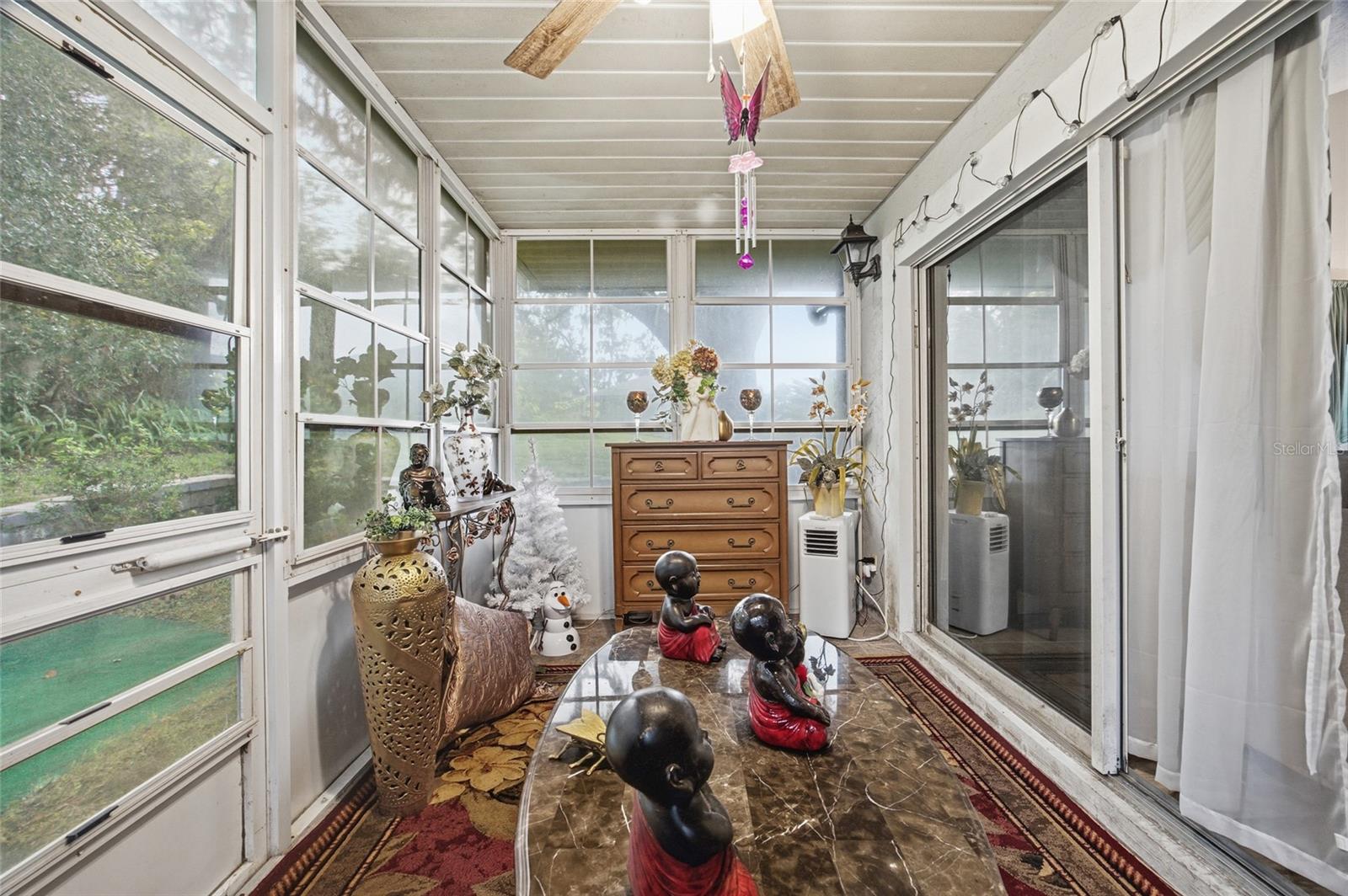 Image 22 of 27 For 2425 20th Court