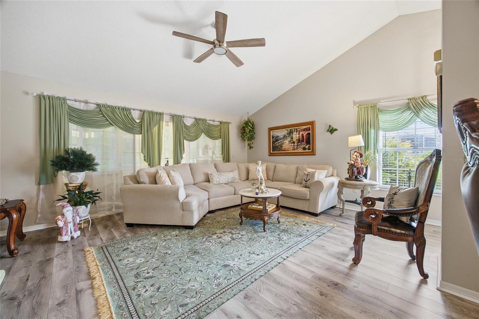 Image 6 of 27 For 2425 20th Court