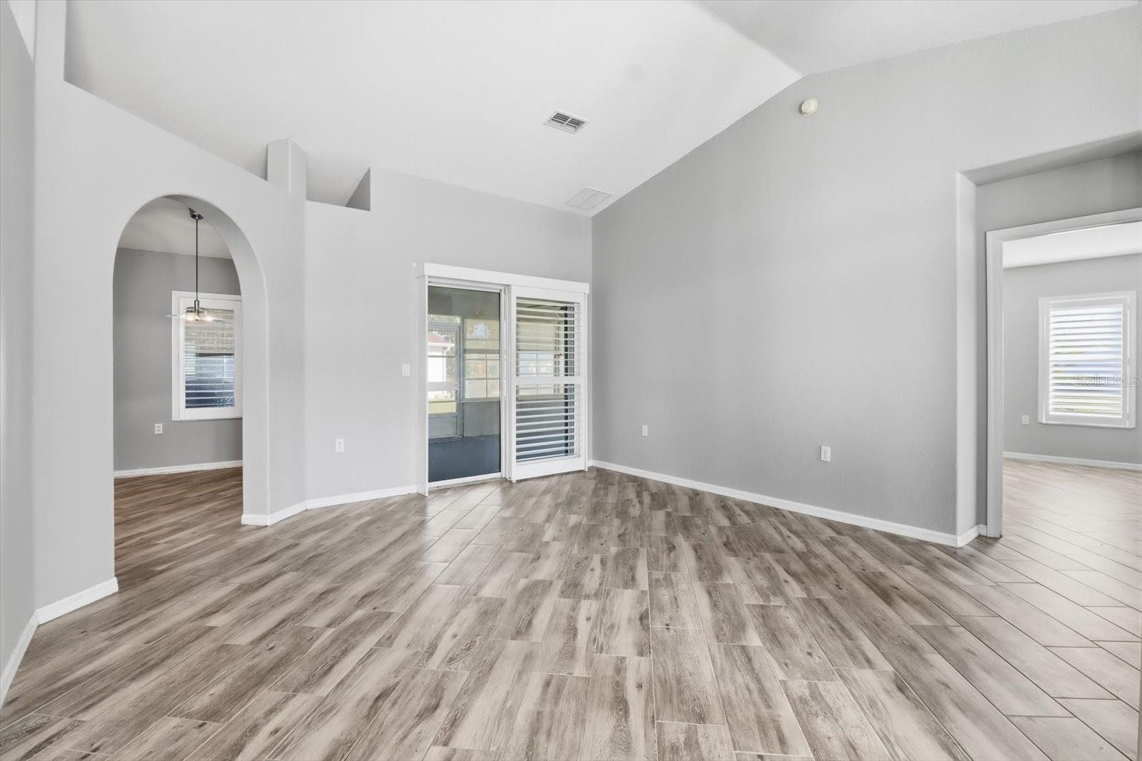 Image 11 of 50 For 11411 138th Lane