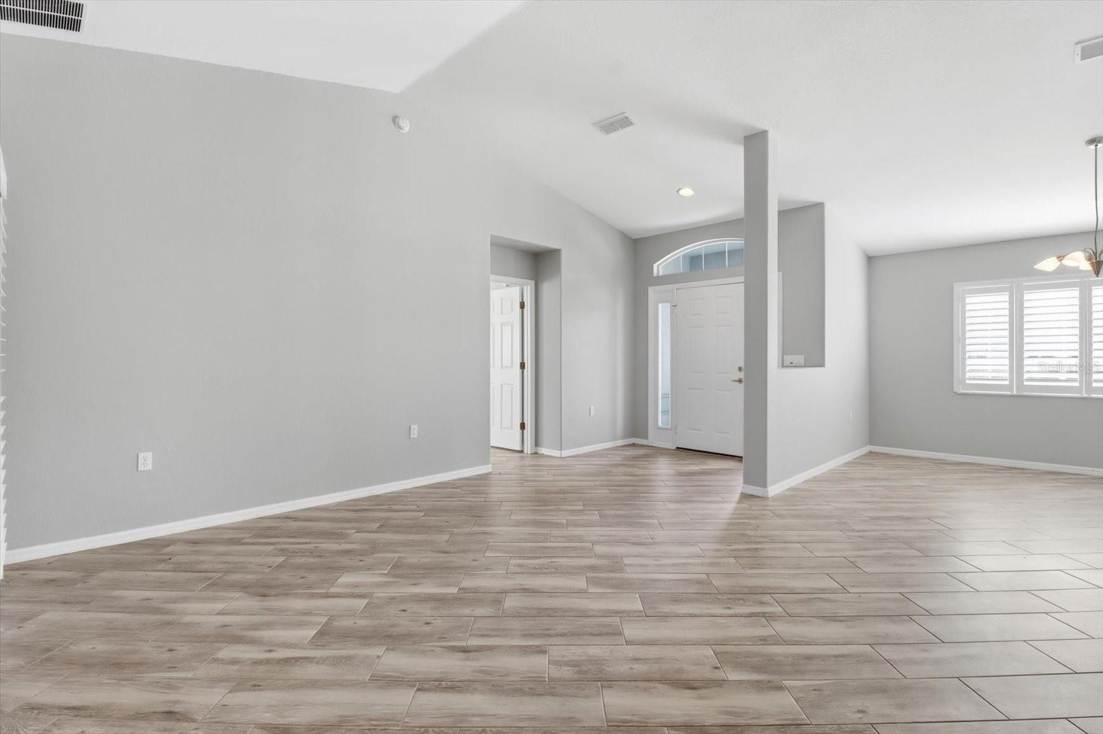 Image 12 of 50 For 11411 138th Lane