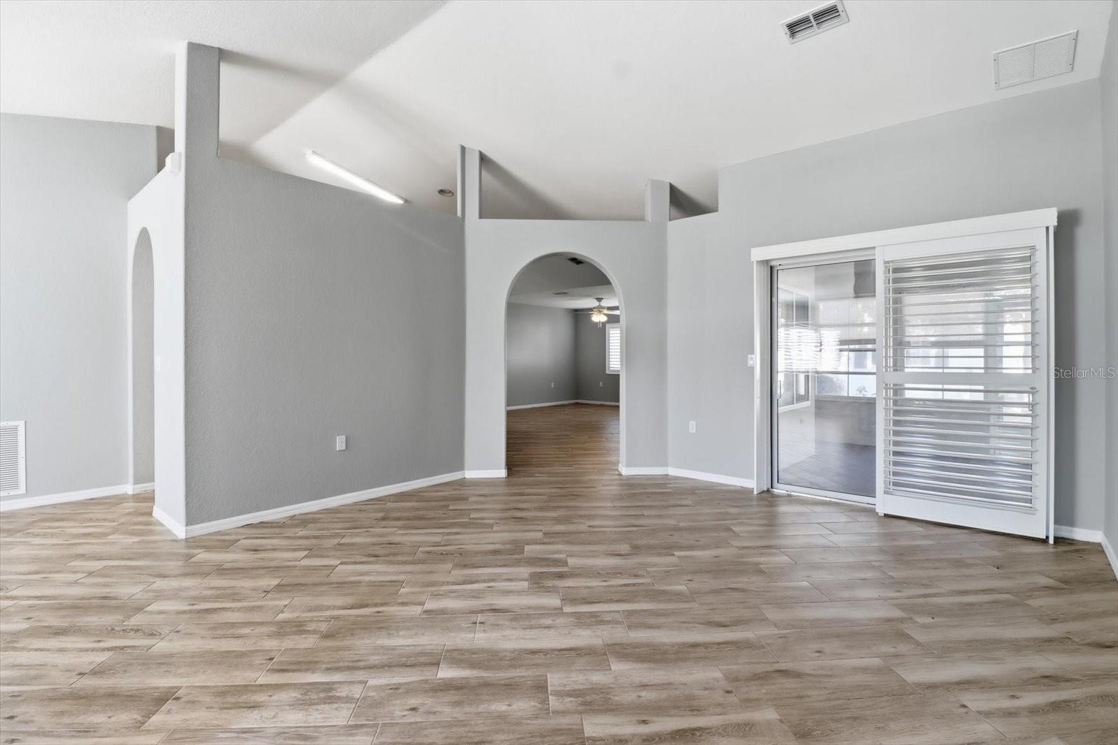 Image 15 of 50 For 11411 138th Lane