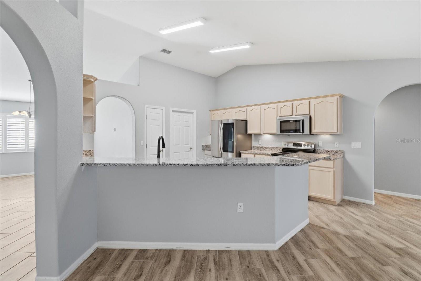 Image 16 of 50 For 11411 138th Lane