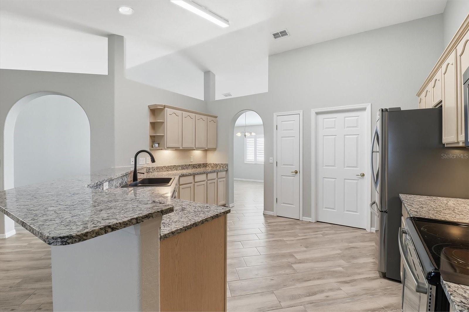 Image 17 of 50 For 11411 138th Lane