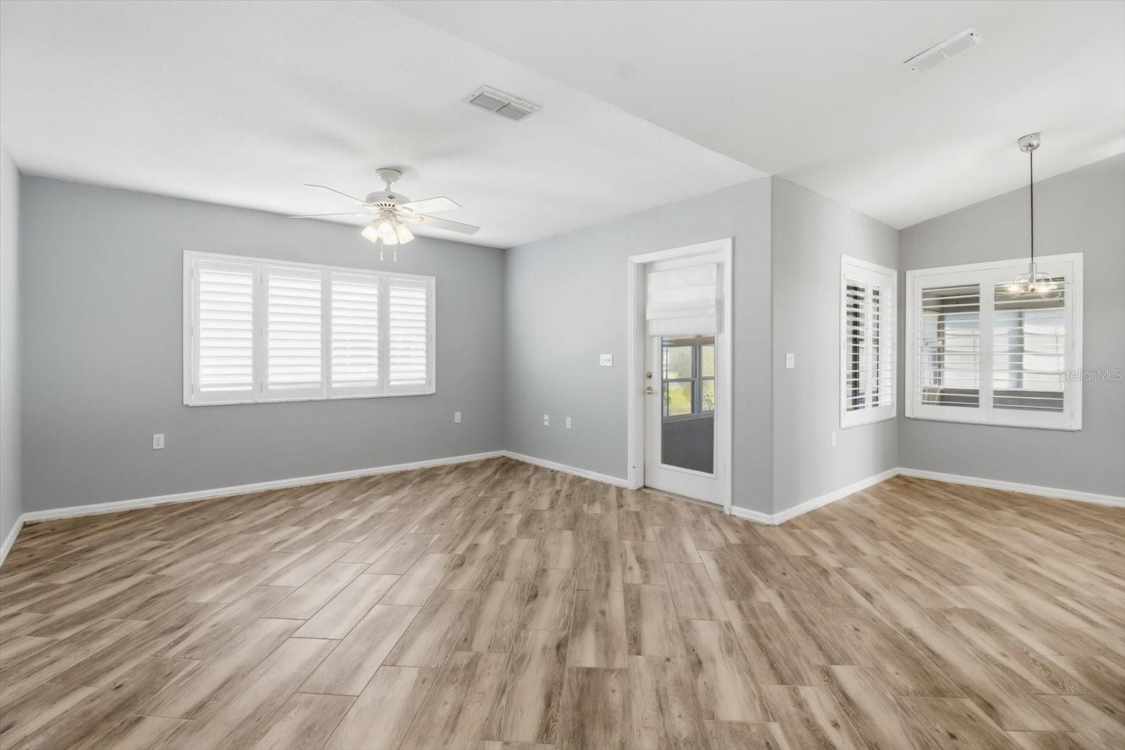 Image 20 of 50 For 11411 138th Lane