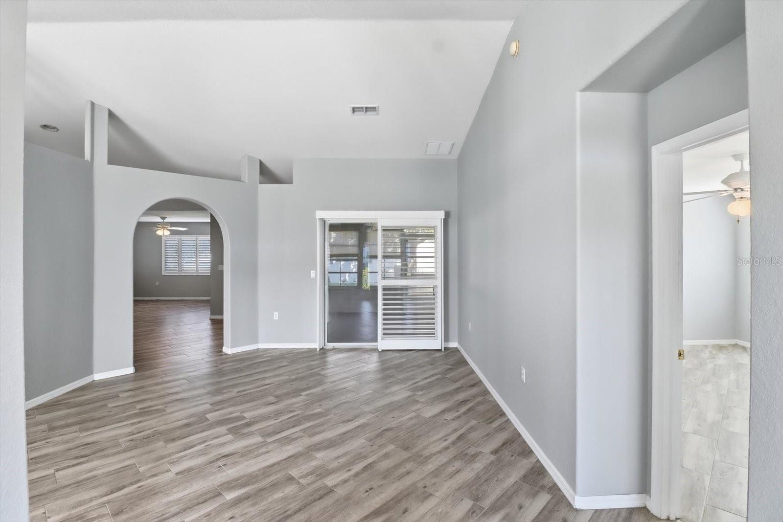 Image 23 of 50 For 11411 138th Lane