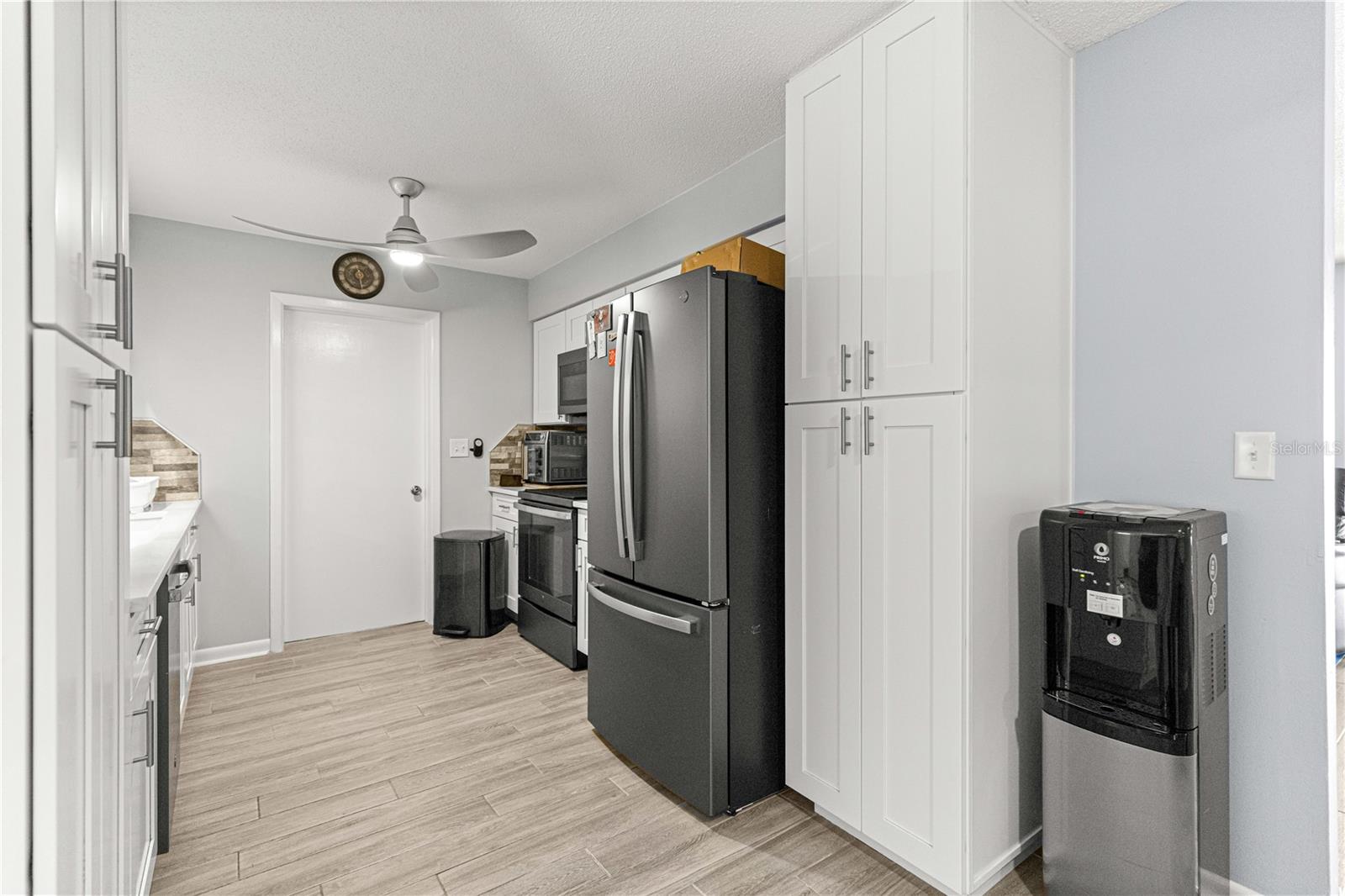 Image 11 of 45 For 810 44th Street