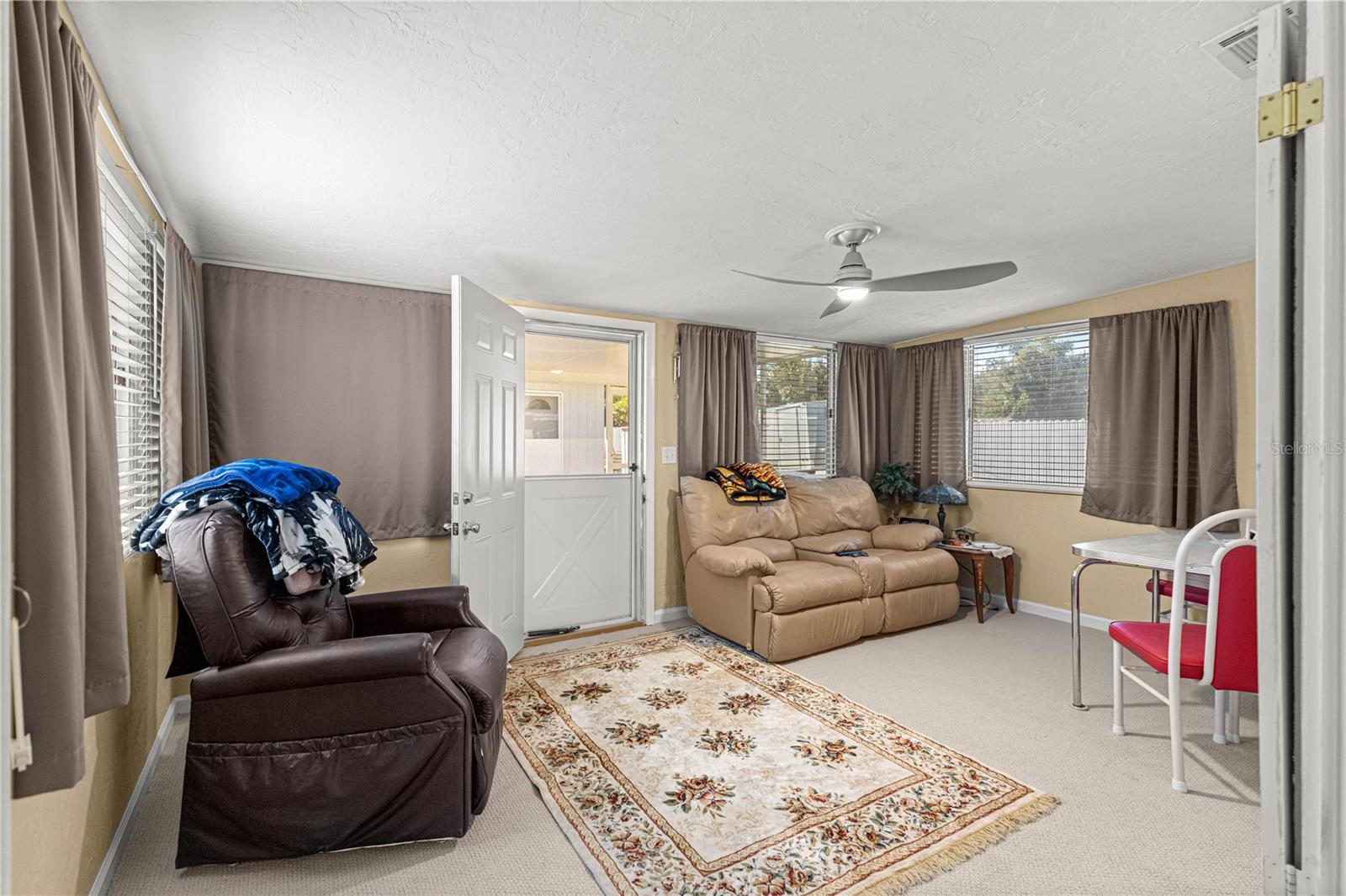 Image 26 of 45 For 810 44th Street