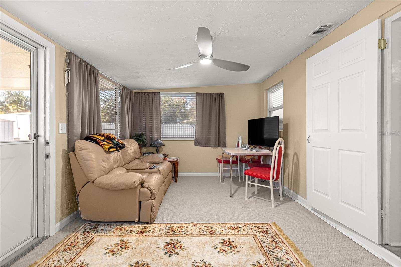 Image 28 of 45 For 810 44th Street