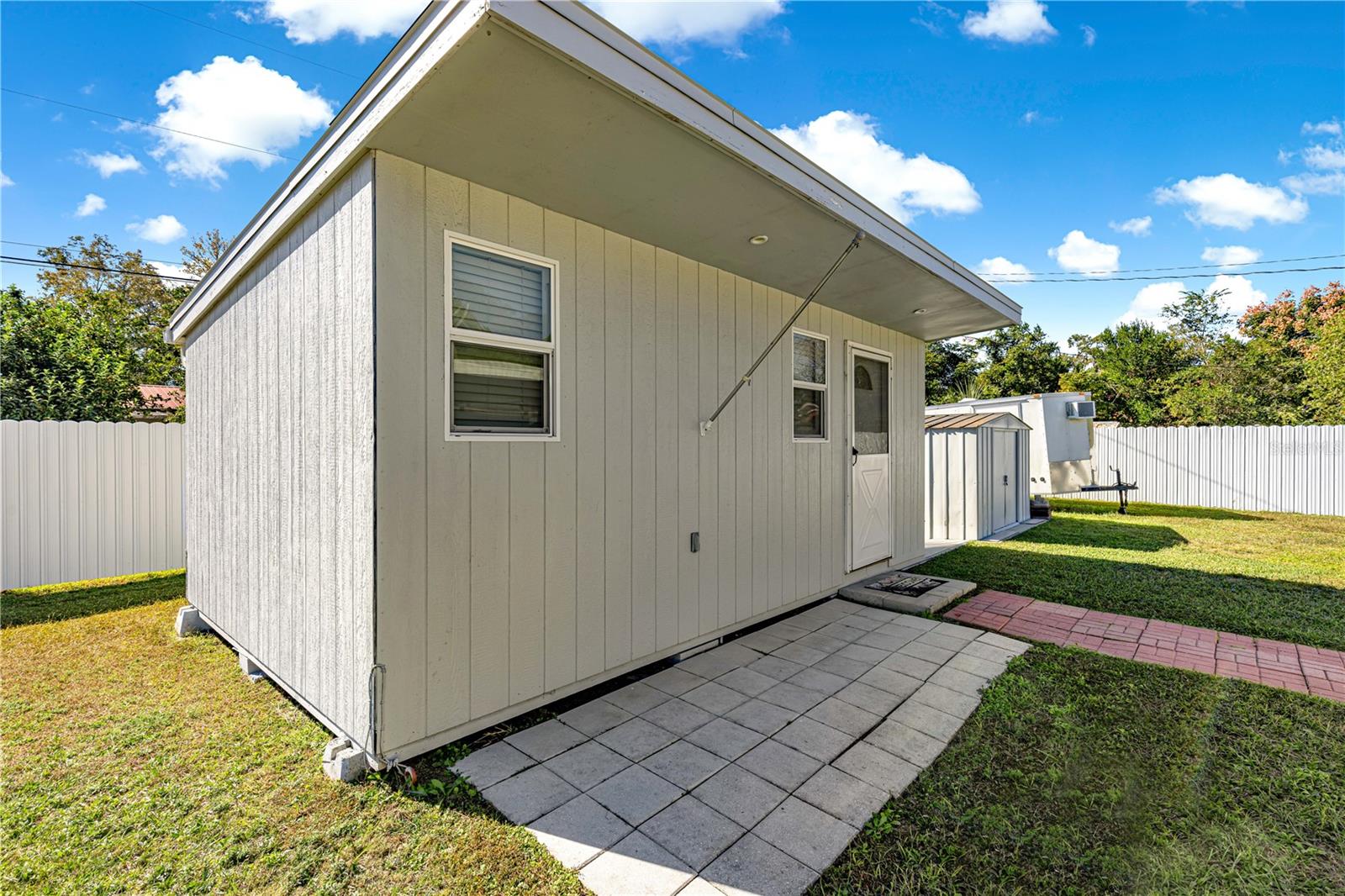 Image 33 of 45 For 810 44th Street