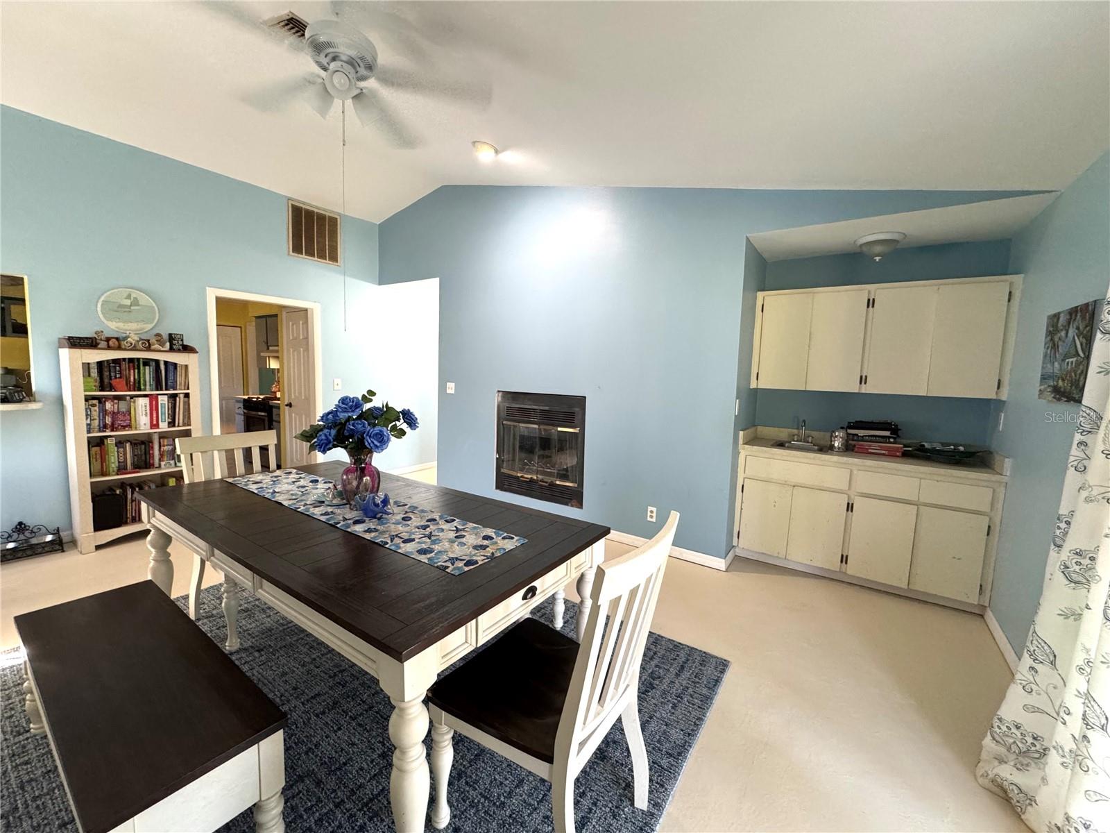 Image 12 of 61 For 7425 Irma Point