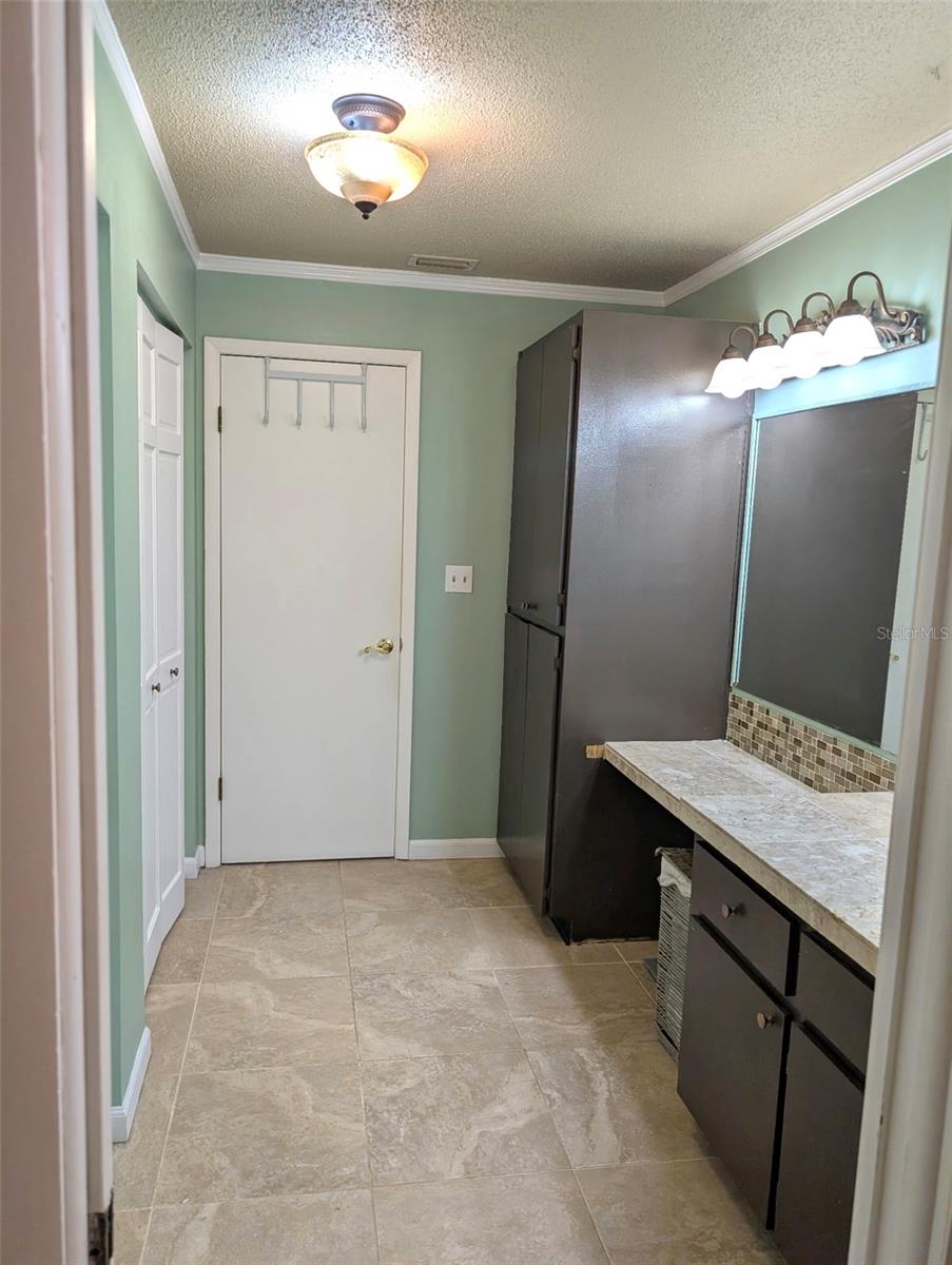 Image 24 of 61 For 7425 Irma Point