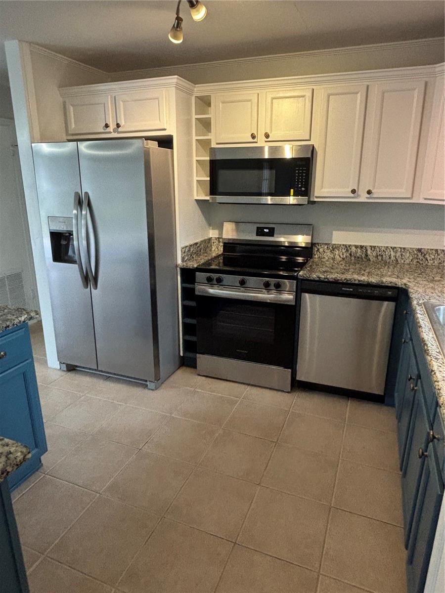 Image 13 of 32 For 3217 14th Avenue