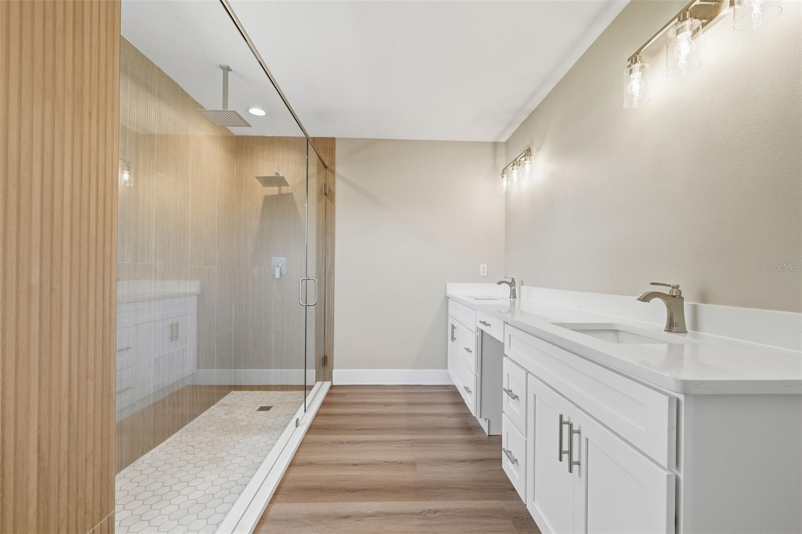 Image 32 of 54 For 9879 38th Avenue