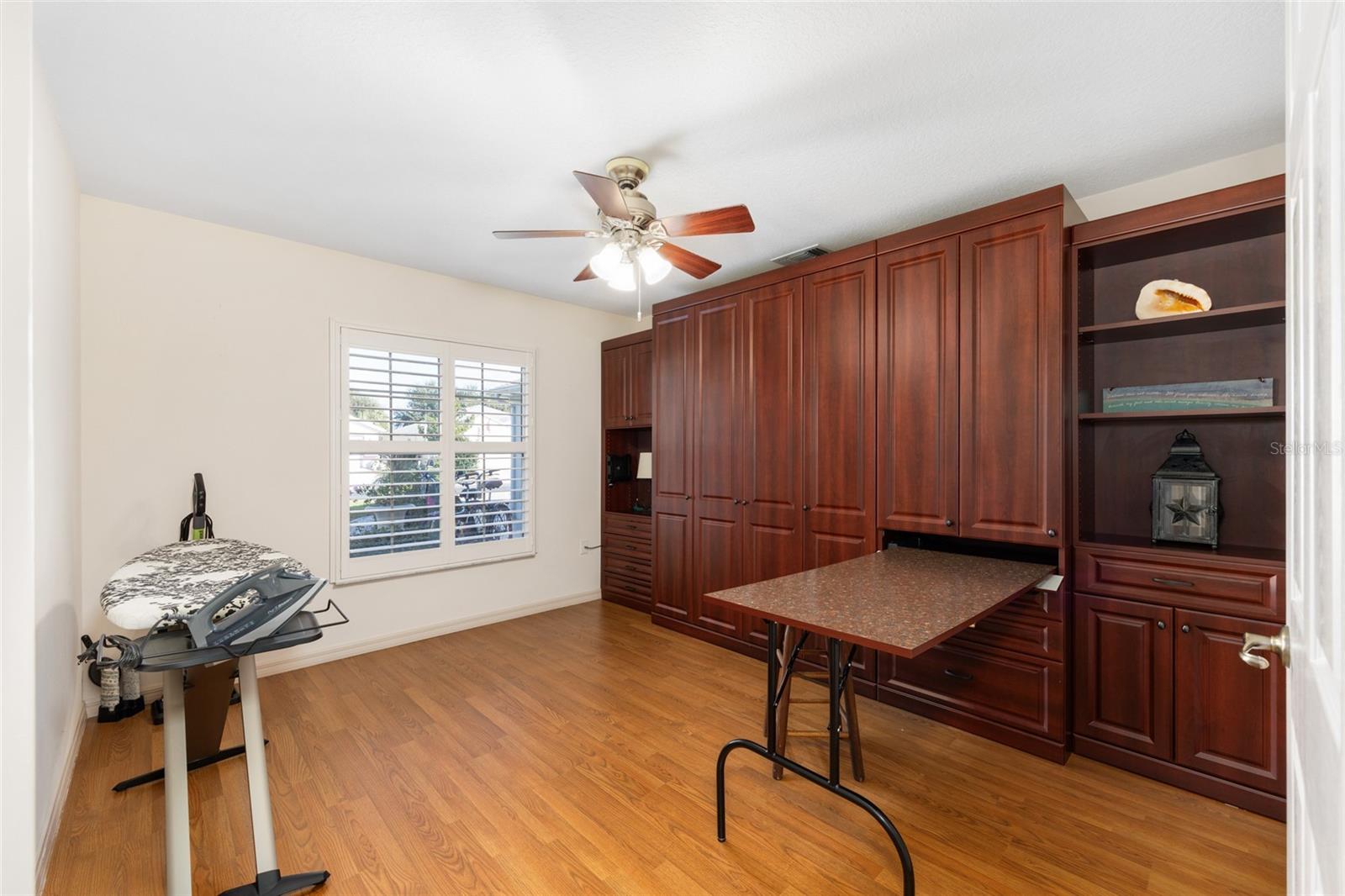 Image 25 of 42 For 15694 16th Avenue Road