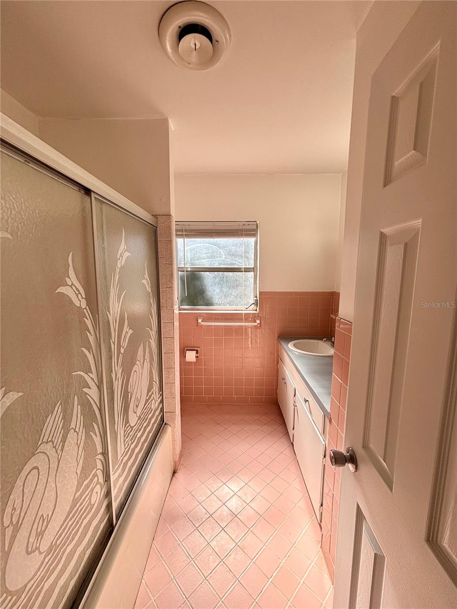 Image 11 of 21 For 729 40th Avenue