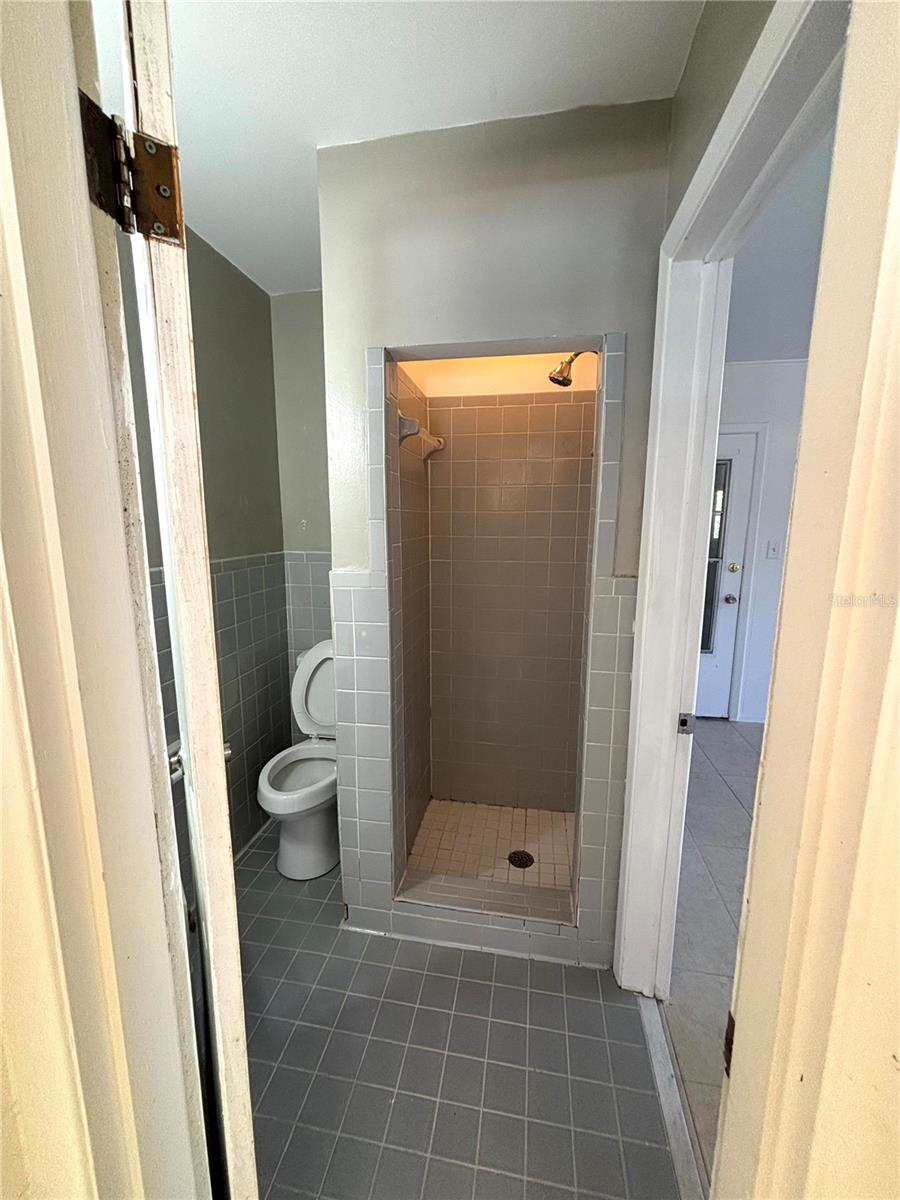 Image 18 of 21 For 729 40th Avenue