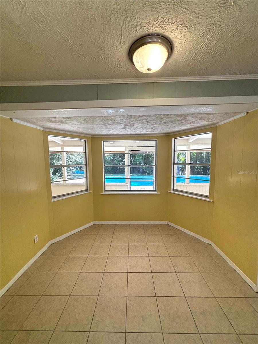 Image 5 of 21 For 729 40th Avenue