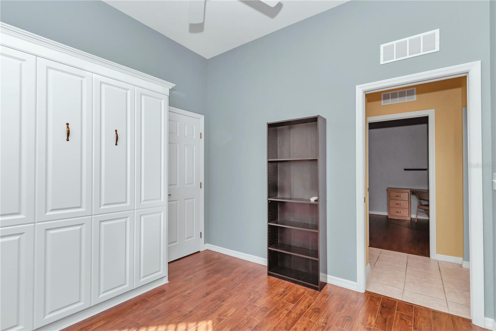 Image 19 of 58 For 10962 69th Circle