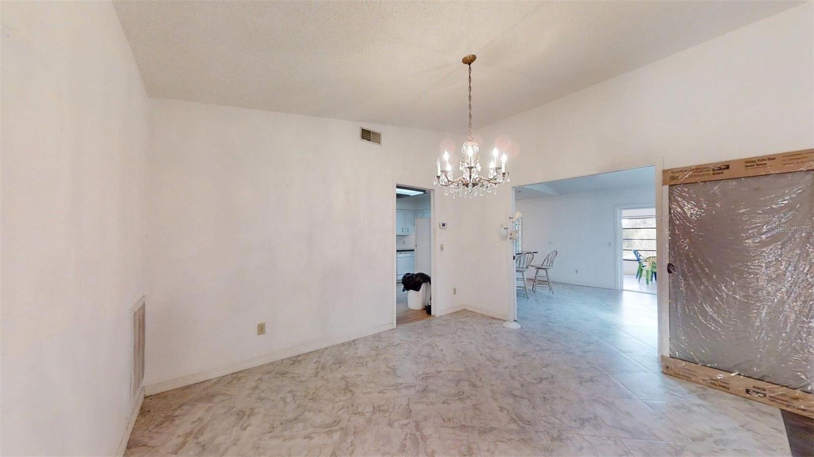 Image 17 of 81 For 53 Archwood Drive