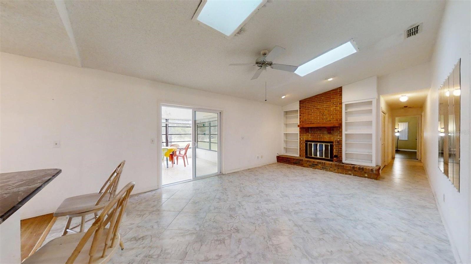 Image 22 of 81 For 53 Archwood Drive