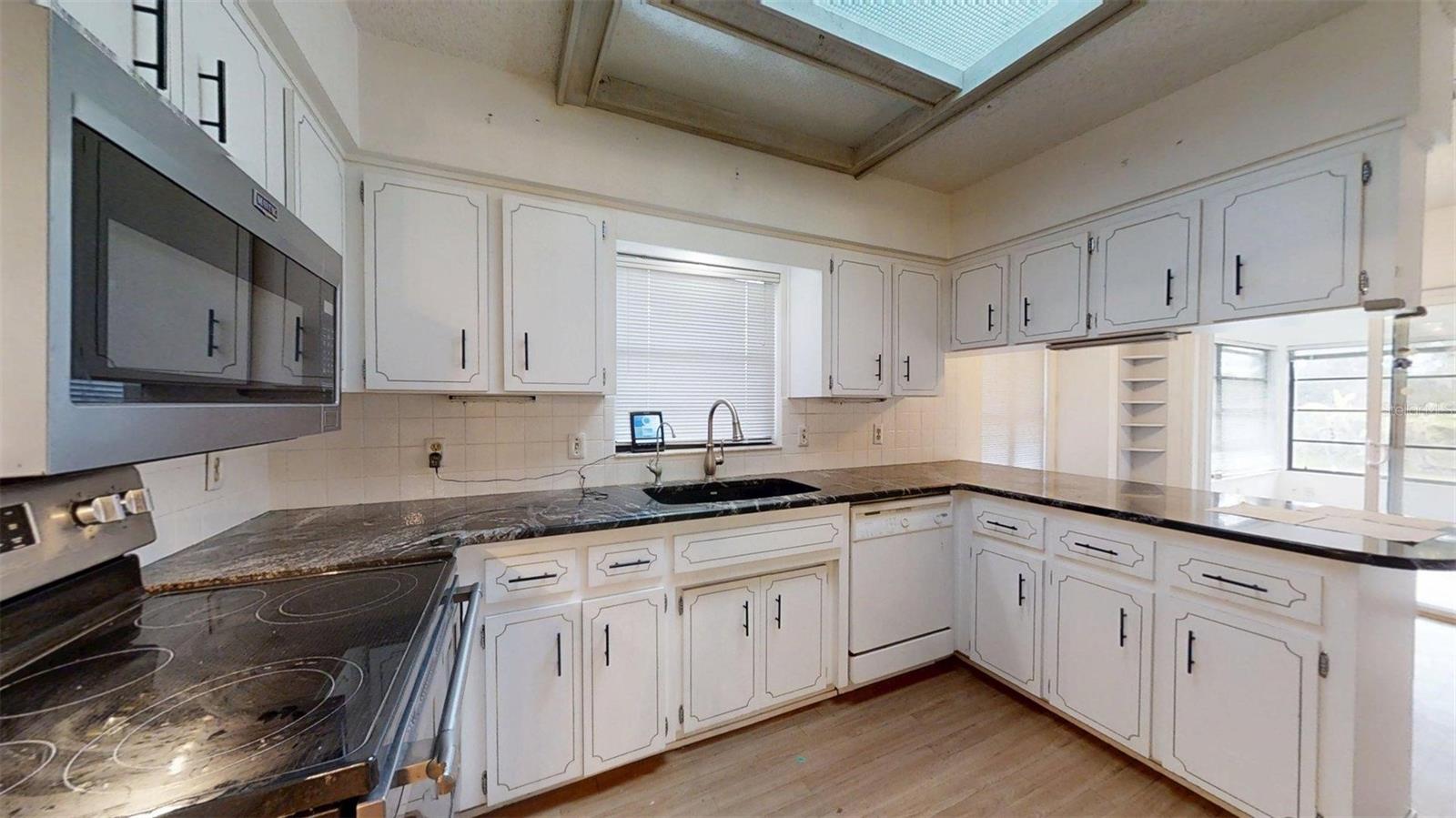 Image 28 of 81 For 53 Archwood Drive