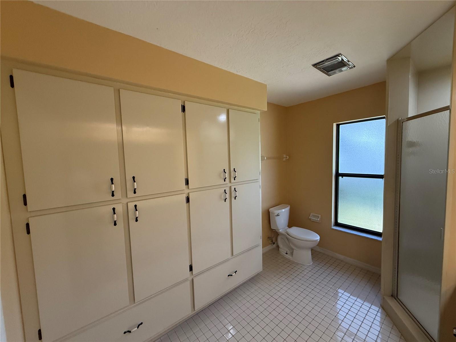 Listing photo id 7 for 9231 197th Circle