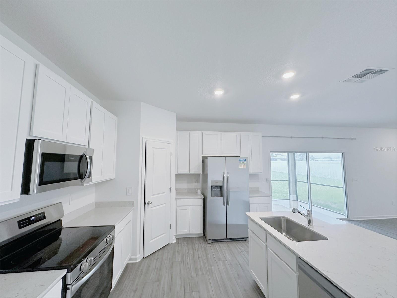 Image 6 of 23 For 4692 11th Street