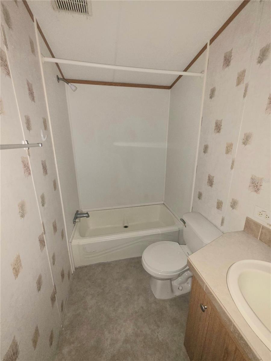 Image 12 of 15 For 512 71st Terrace